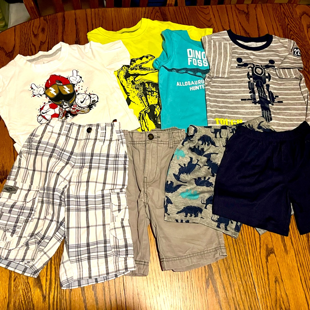 8 Piece Boys Clothing Lot Size 6 (Lot 22)